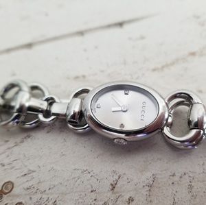 Gucci bracelet watch